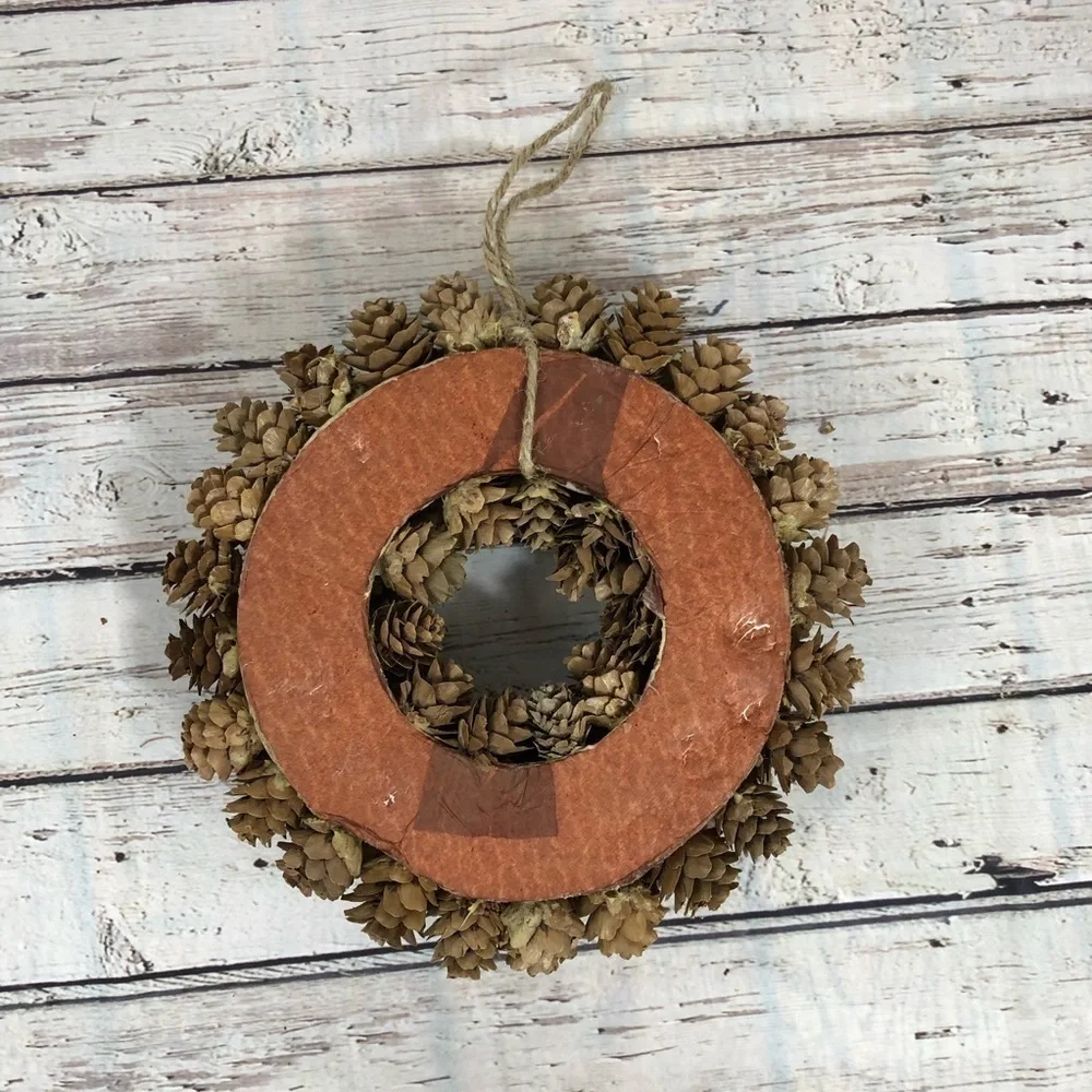 Small Rustic Pine Cone Wreath‎ Center Piece